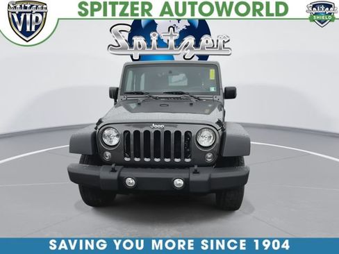 Used 2018 Jeep Wrangler Sport AWD/4WD image 3
