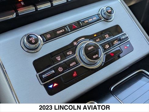 Certified 2023 Lincoln Aviator AWD w/ Class IV Trailer Tow Package image 18