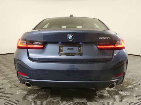 Used 2025 BMW 330i Sedan image 4