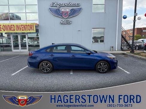 Used 2023 Kia Forte LXS FWD image 1