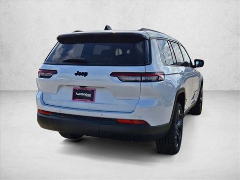 New 2025 Jeep Grand Cherokee L Altitude image 8