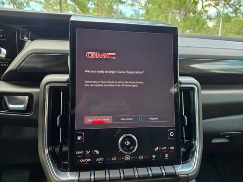 New 2026 GMC Yukon Elevation w/ LPO, Floor Liner Package RWD image 32