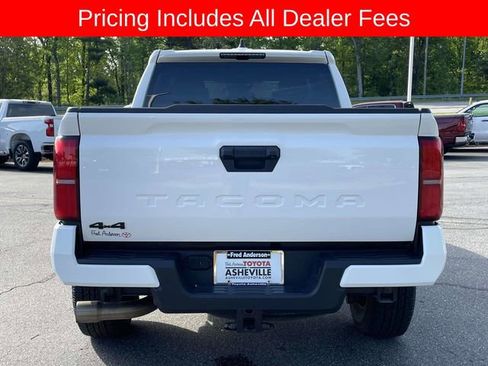 Used 2024 Toyota Tacoma TRD Off-Road AWD/4WD image 4