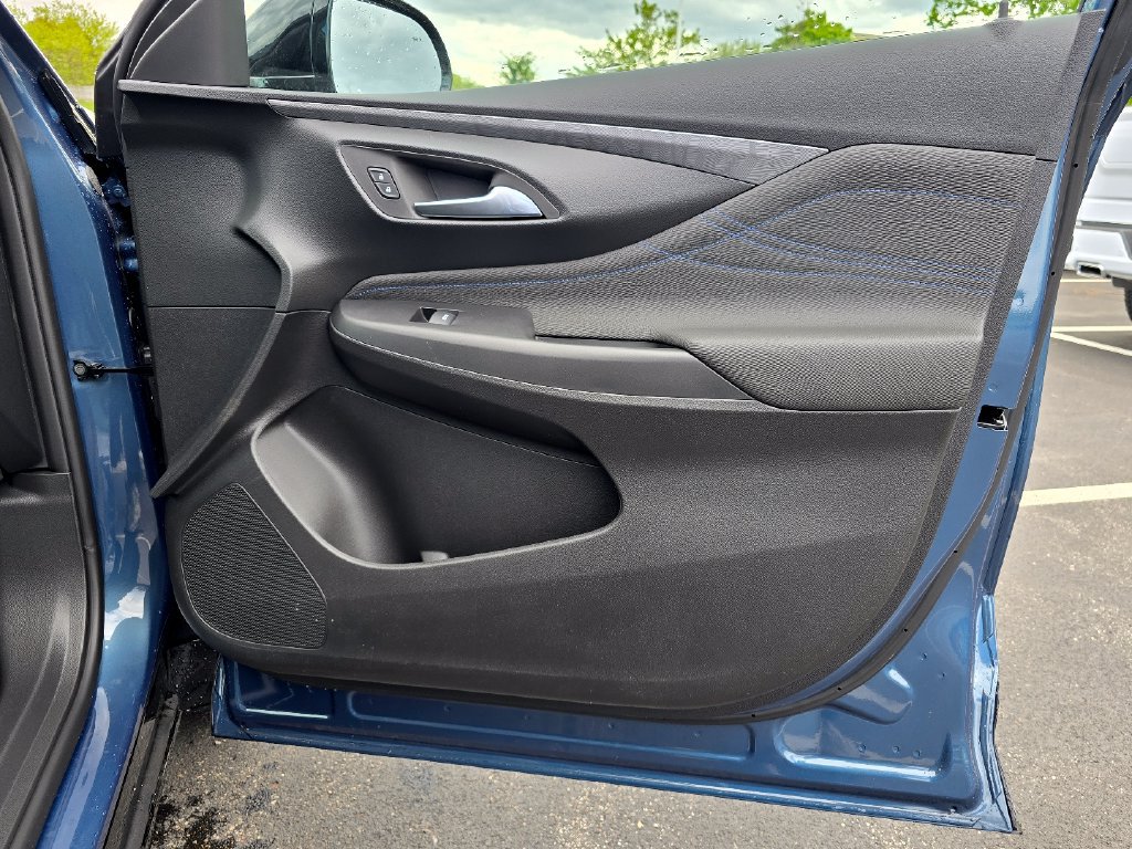 New 2026 Buick Envista Sport Touring w/ Advanced Safety Package FWD image 31