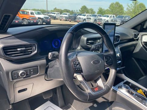 Used 2020 Ford Explorer ST w/ Premium Technology Package AWD/4WD image 12
