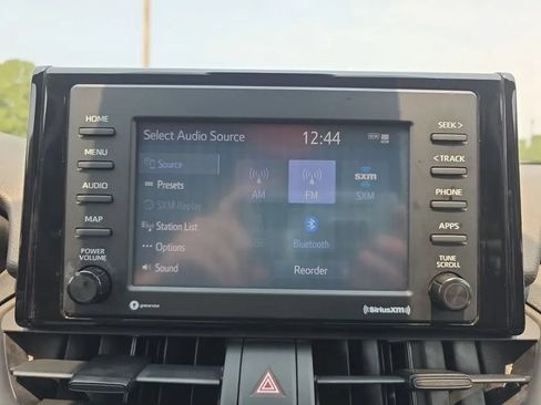 Used 2020 Toyota RAV4 XLE FWD image 27