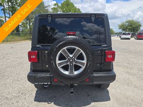 Certified 2018 Jeep Wrangler Unlimited Sahara AWD/4WD image 5