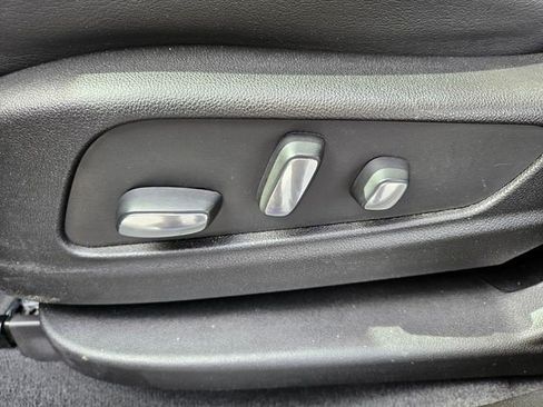 Certified 2025 Cadillac XT6 Premium Luxury FWD image 6