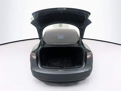 Used 2018 Tesla Model 3 Long Range image 25