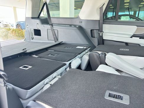 New 2025 Ford Expedition Max Platinum w/ Platinum Ultimate Package image 37