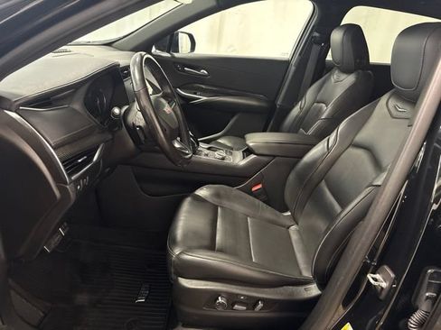 Used 2020 Cadillac XT4 Sport w/ LPO, Midnight Sport Package AWD/4WD image 13