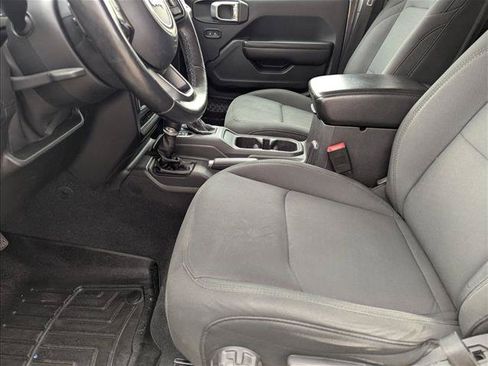 Used 2018 Jeep Wrangler Unlimited Sport S AWD/4WD image 15