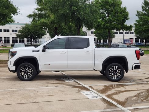 Used 2024 GMC Sierra 1500 AT4 w/ AT4 Preferred Package AWD/4WD image 3