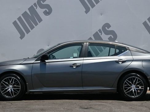Used 2022 Nissan Altima 2.5 SR FWD image 8