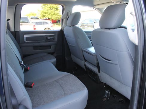 Used 2017 RAM 1500 Big Horn AWD/4WD image 23