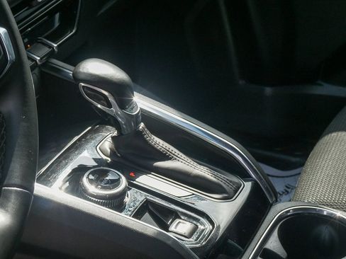 Used 2024 GMC Canyon Elevation w/ Trailering Package image 16