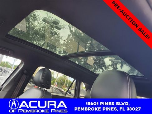 Used 2021 Volkswagen Atlas Cross Sport SE w/ Panoramic Sunroof Package image 18