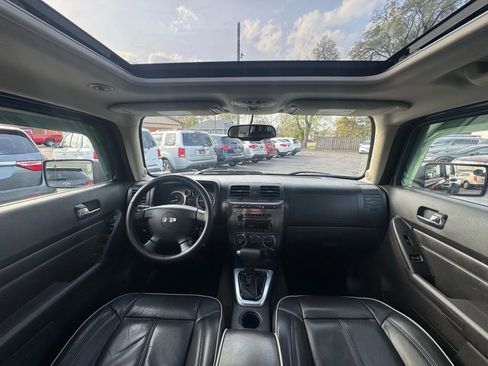 Used 2009 HUMMER H3 Luxury image 2