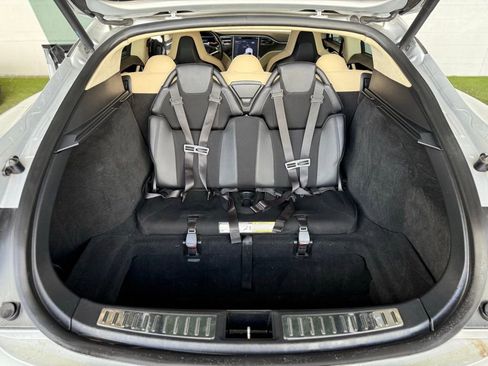 Used 2012 Tesla Model S Signature Performance image 41