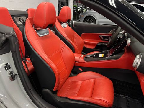 Used 2022 Mercedes-Benz SL 63 AMG 4MATIC image 33