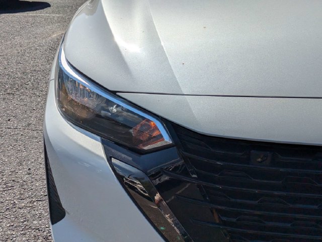 Used 2025 Nissan Sentra SV w/ All-Weather Package FWD image 11