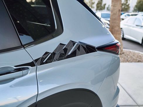 New 2026 Mitsubishi Outlander Trail Edition image 7