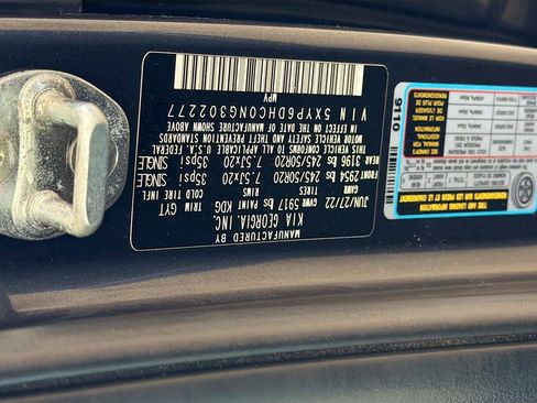 Used 2022 Kia Telluride S image 37