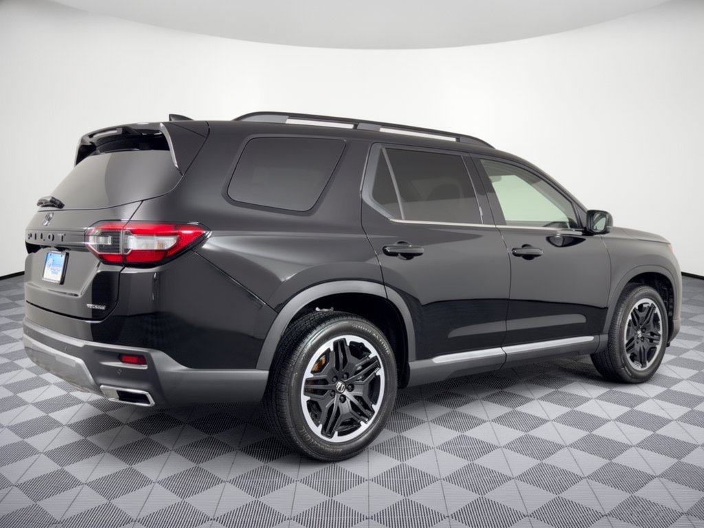 New 2026 Honda Pilot Touring image 9