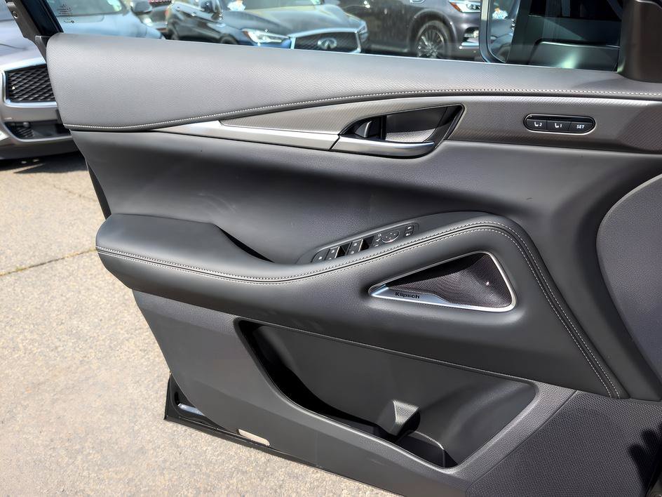 Used 2026 INFINITI QX60 Luxe FWD image 9
