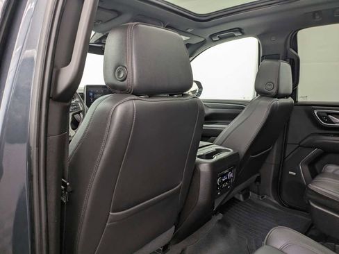 Used 2021 Chevrolet Tahoe RST w/ Luxury Package AWD/4WD image 20