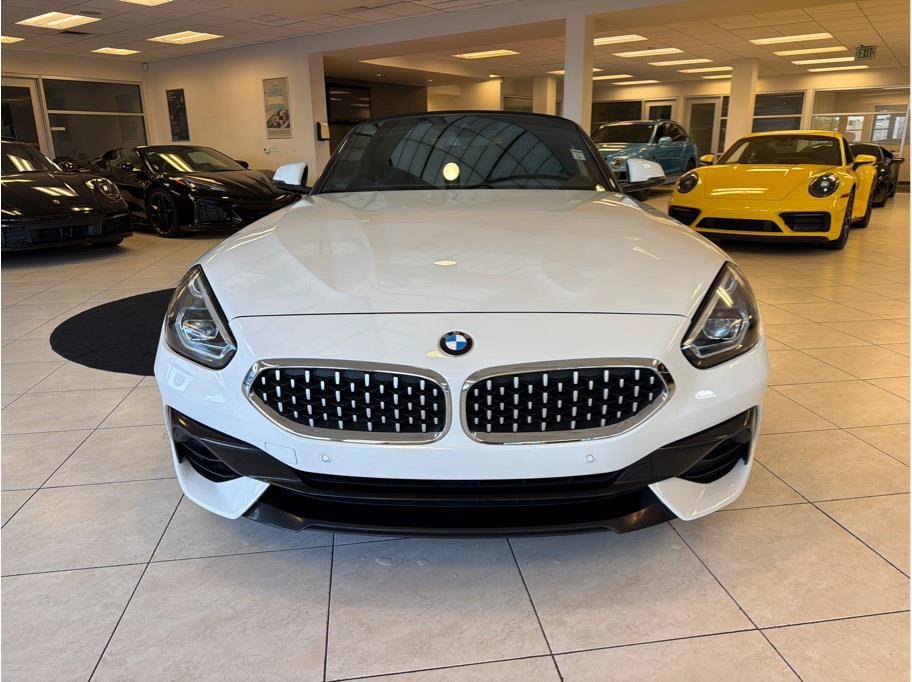 Used 2019 BMW Z4 sDrive30i w/ Convenience Package RWD image 2