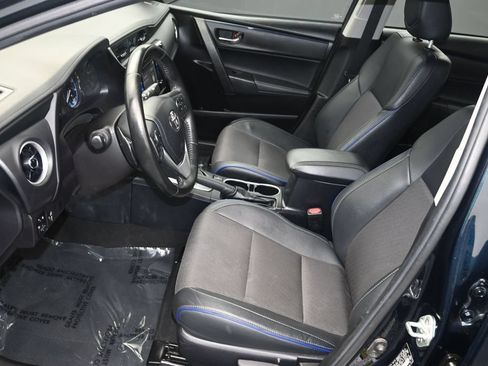 Used 2019 Toyota Corolla SE w/ SE Premium Package FWD image 10