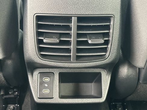 Used 2025 Kia Seltos LX image 16