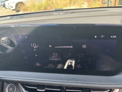 Used 2024 Buick Envista Avenir image 32