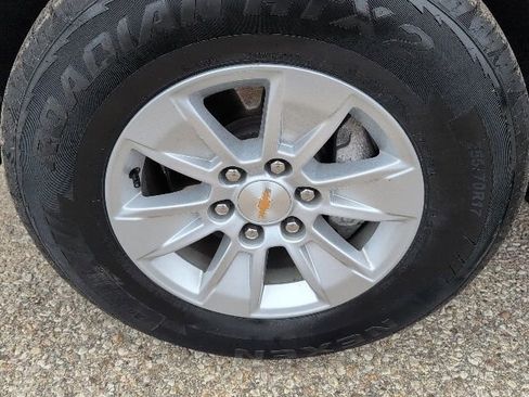 Used 2025 Chevrolet Silverado 1500 LT image 23