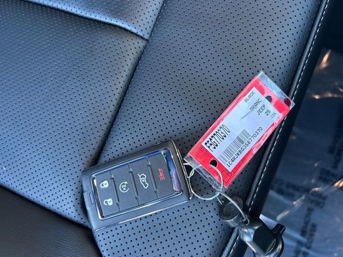 New 2025 Jeep Grand Cherokee L Limited image 32