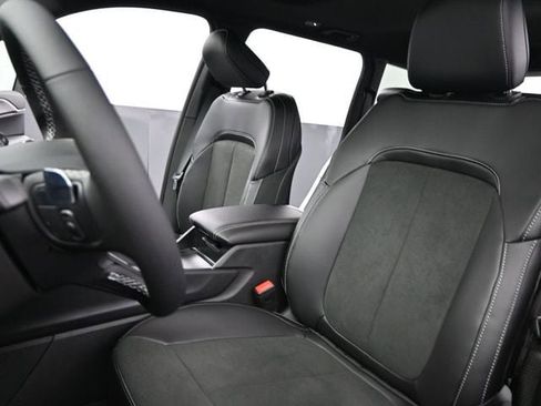 New 2025 Jeep Grand Cherokee 4WD image 11