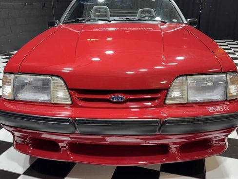 Used 1988 Ford Mustang LX RWD image 7