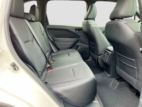 Used 2025 Subaru Forester Limited w/ Popular Package #2 AWD/4WD image 28