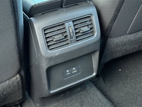 Used 2023 Nissan Rogue SV image 14