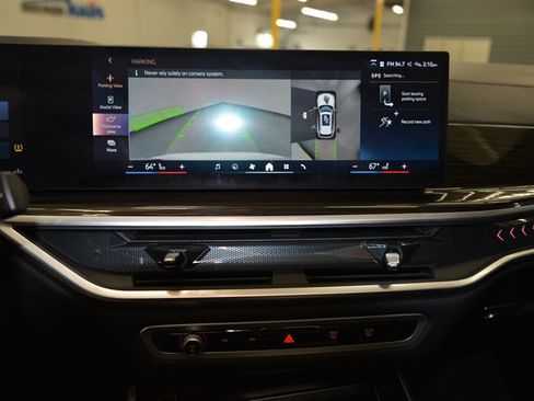 Used 2025 BMW X5 xDrive40i w/ M Sport Package AWD/4WD image 31