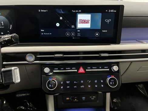 Used 2025 Hyundai Tucson Limited image 9