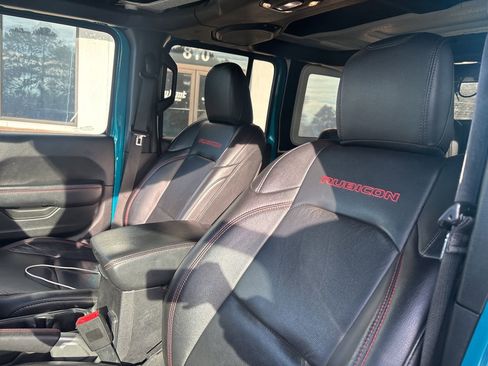 Used 2019 Jeep Wrangler Unlimited Rubicon image 2