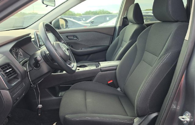 Used 2023 Nissan Rogue S FWD image 17