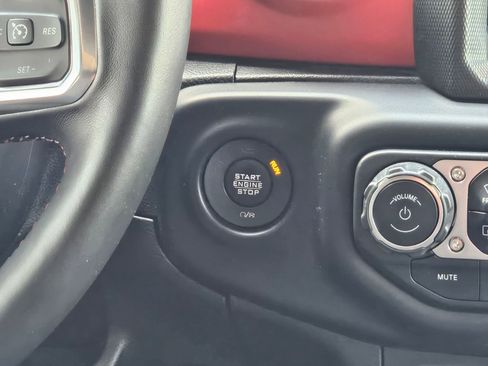 Used 2018 Jeep Wrangler Unlimited Rubicon image 15