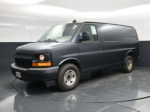 Used 2016 Chevrolet Express 2500 RWD image 5