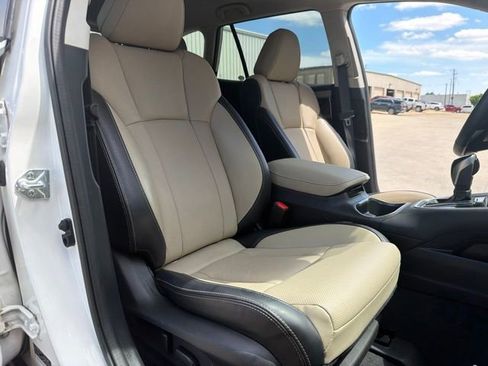 Used 2024 Subaru Outback Limited AWD/4WD image 18