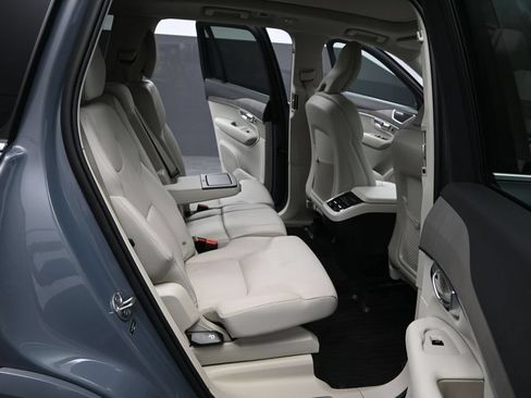 Used 2023 Volvo XC90 B5 Plus w/ Protection Package Premier AWD/4WD image 24