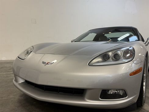Used 2006 Chevrolet Corvette Convertible w/ Preferred Equipment Group RWD image 14