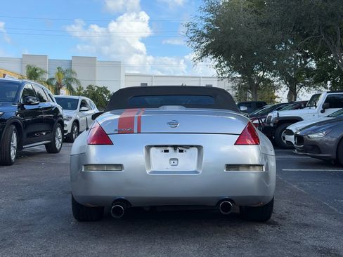 Used 2007 Nissan 350Z Touring image 8